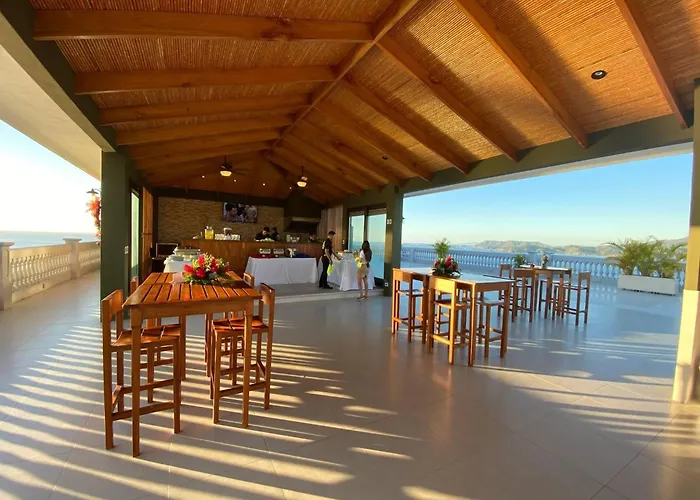 360 Splendor 301-ocean View Condo-breakfast Included!